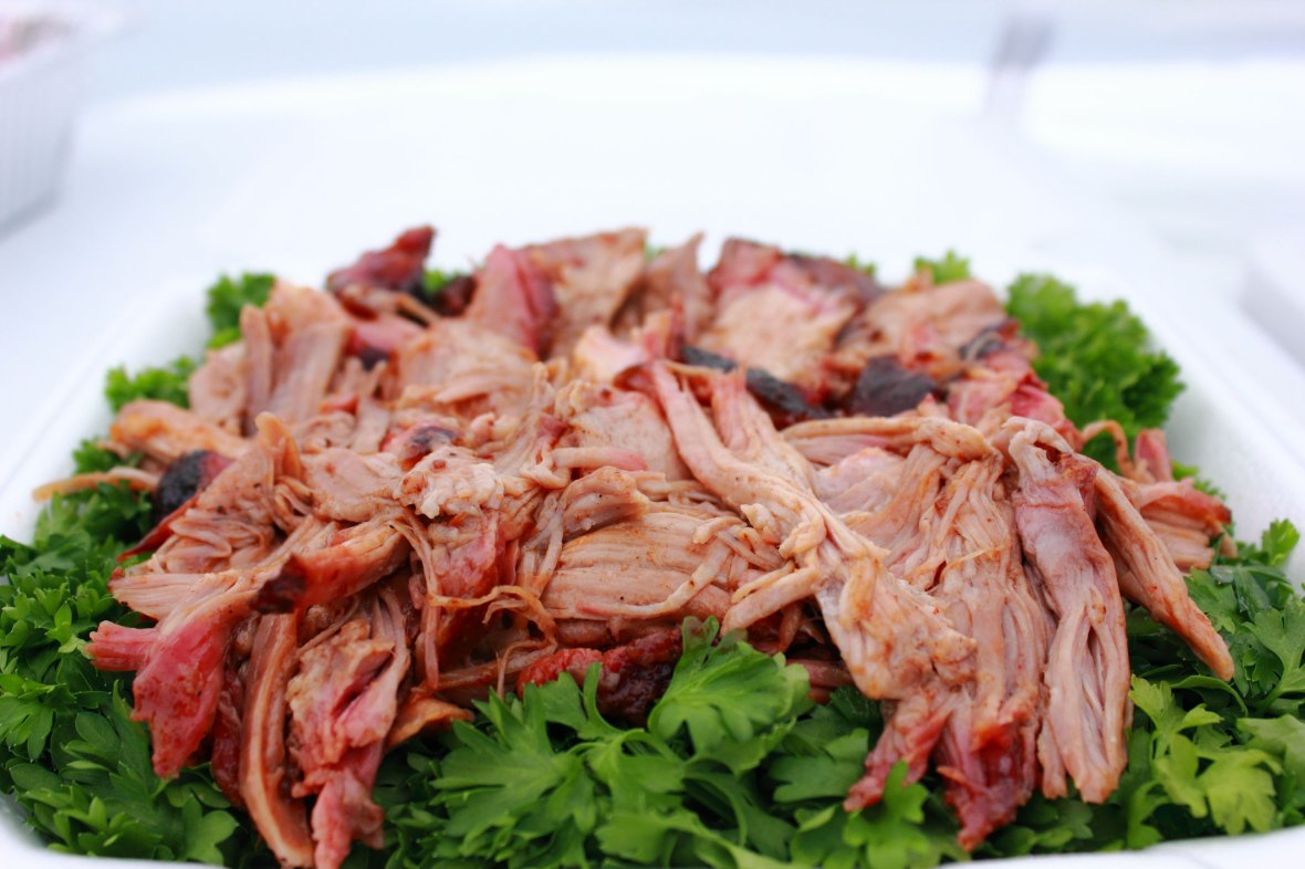 Rob-a-Que's Pulled Pork